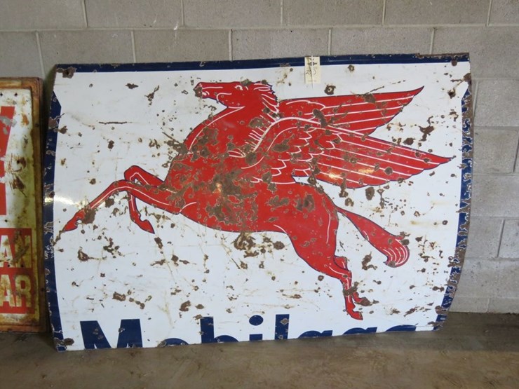 mobilgas-portion-of-porcelain-sign-image-2