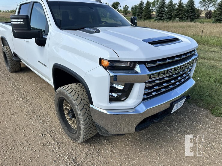 2021-chevrolet-silverado-2500hd-lt-image-7