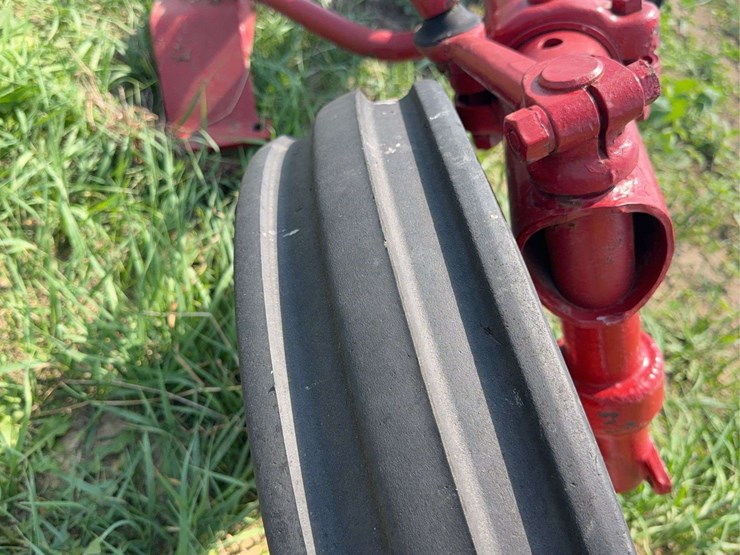 farmall-100-series-front-end-image-6