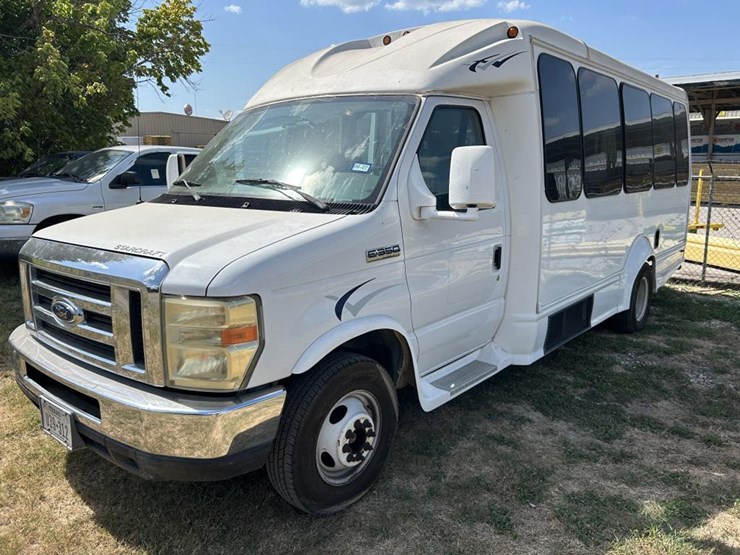 2008-ford-e350-image-1