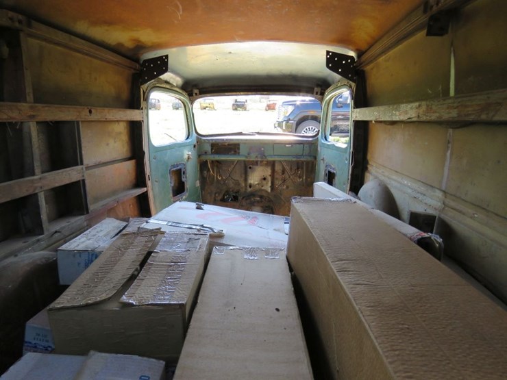 1941-ford-1/2-ton-panel-truck-image-9
