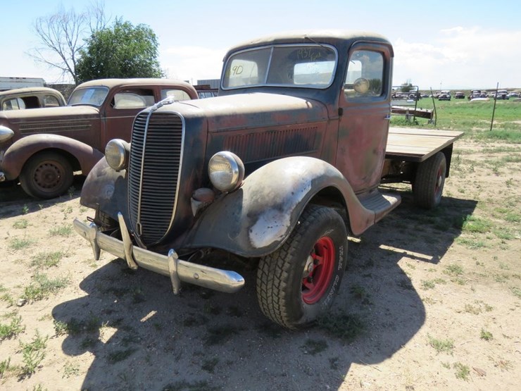 1937-ford-bb-flatbed-truck-image-3