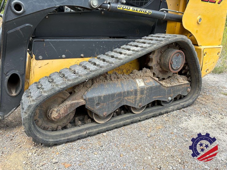 new-holland-c227-image-17