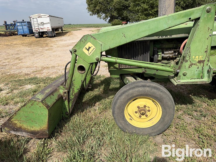 1975-john-deere-1530-image-9