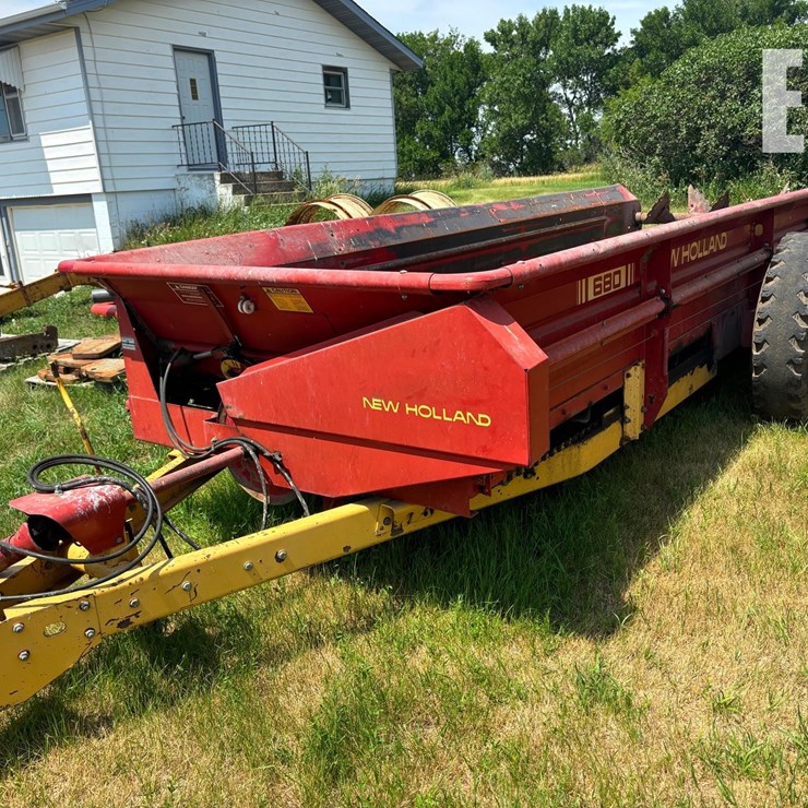 NEW HOLLAND 680
