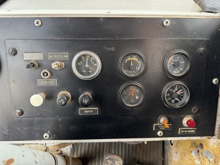 1966-grove-tm225t-image-72