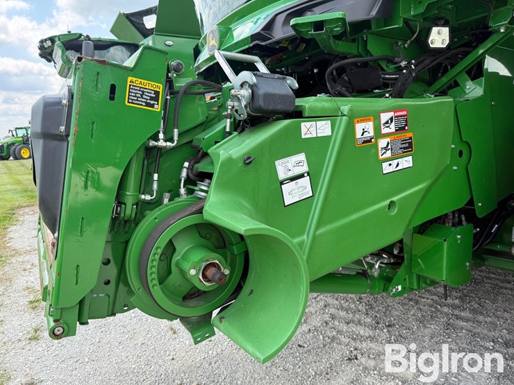 2025-john-deere-s7-800-image-9