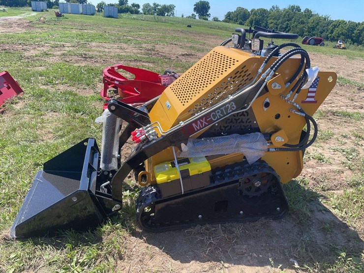 agt-mini-skid-steer-loader-image-5