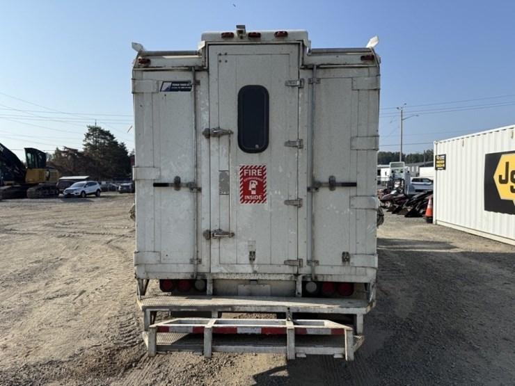 2007-gmc-w5500hd-image-5