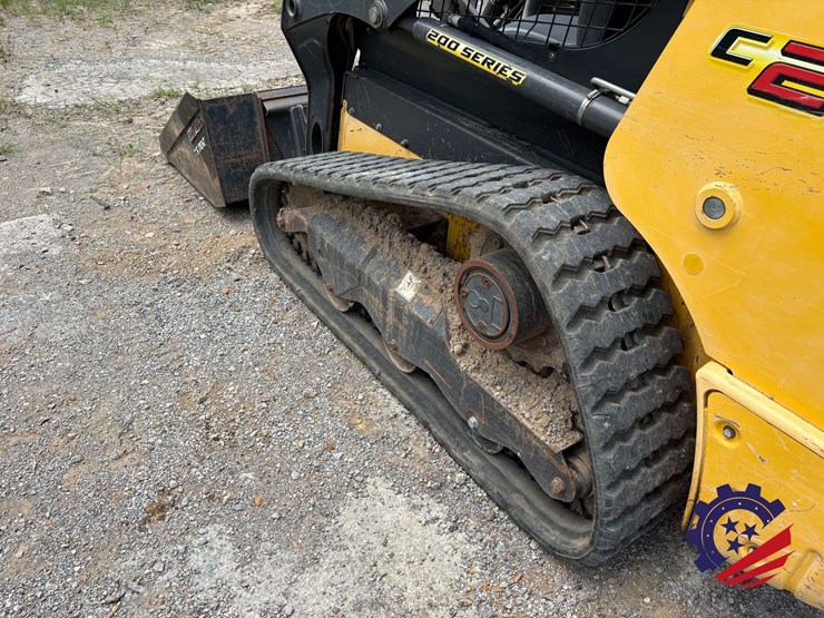 new-holland-c227-image-27