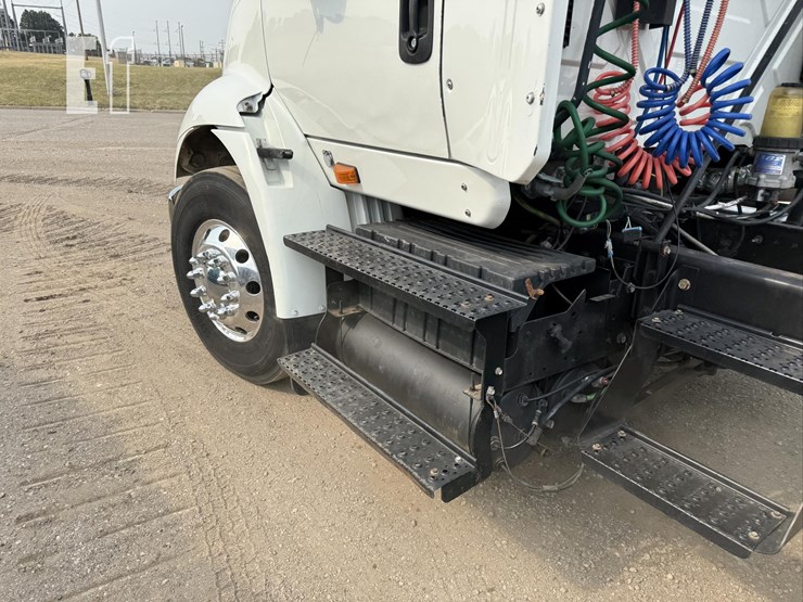 2009-international-transtar-8600-image-10