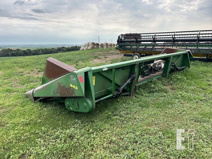 john-deere-843-image-3