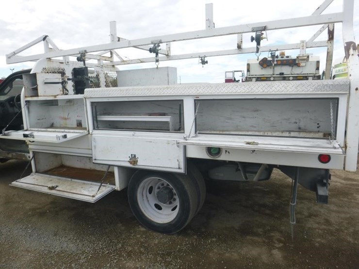 2015-ford-f550-image-8