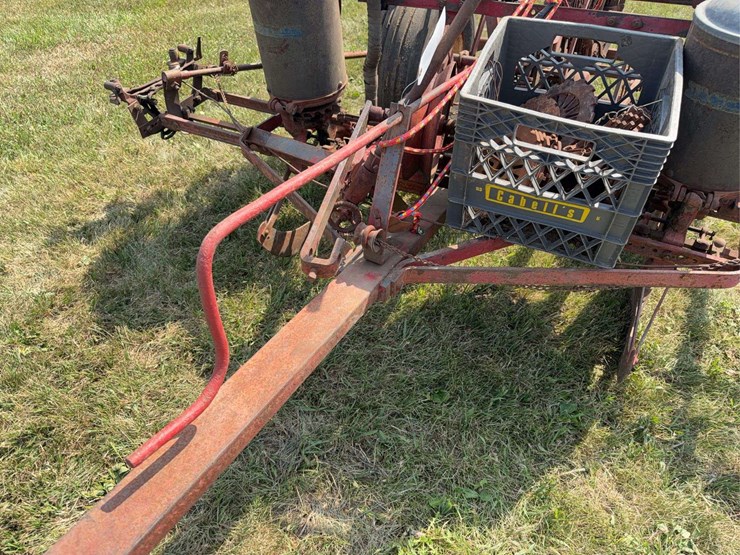 mccormick-deering-two-row-planter-image-6