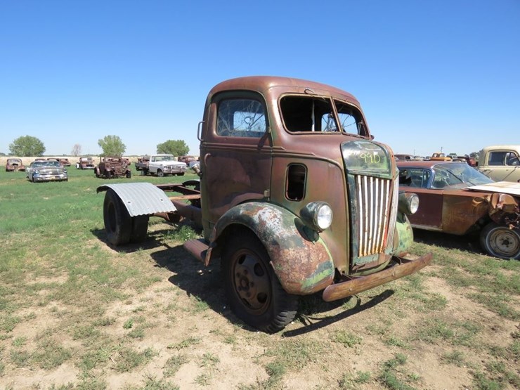 1947-ford-coe-truck-image-1
