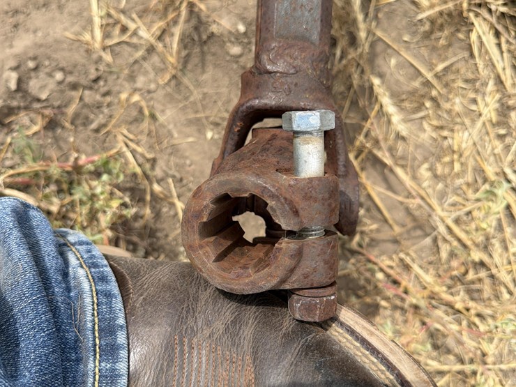 1952-continental-cable-operated-3-pt-post-hole-digger-image-8