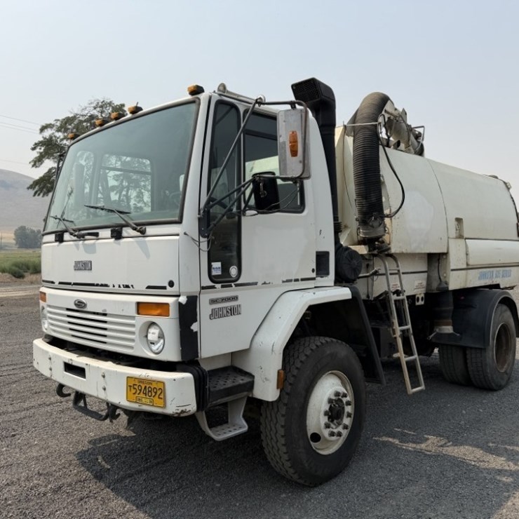 2001 JOHNSTON 605