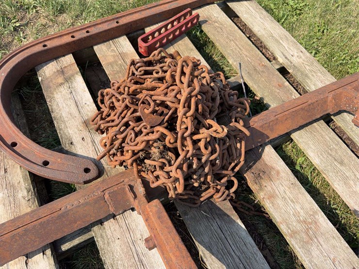 fast-hitch-toolbar,-plow-beam,-and-tire-chain-image-5