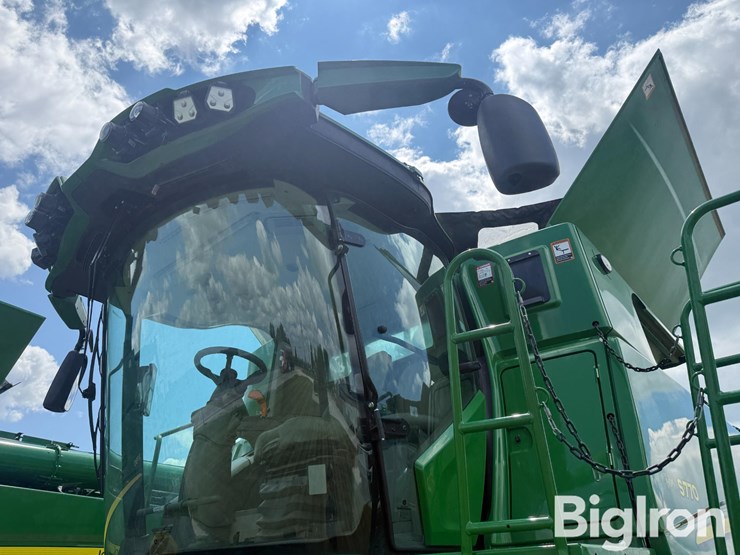 2024-john-deere-s770-image-15