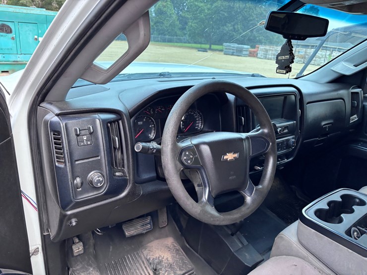 2018-chevrolet-silverado-2500-image-7
