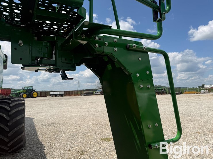 2025-john-deere-s7-800-image-17