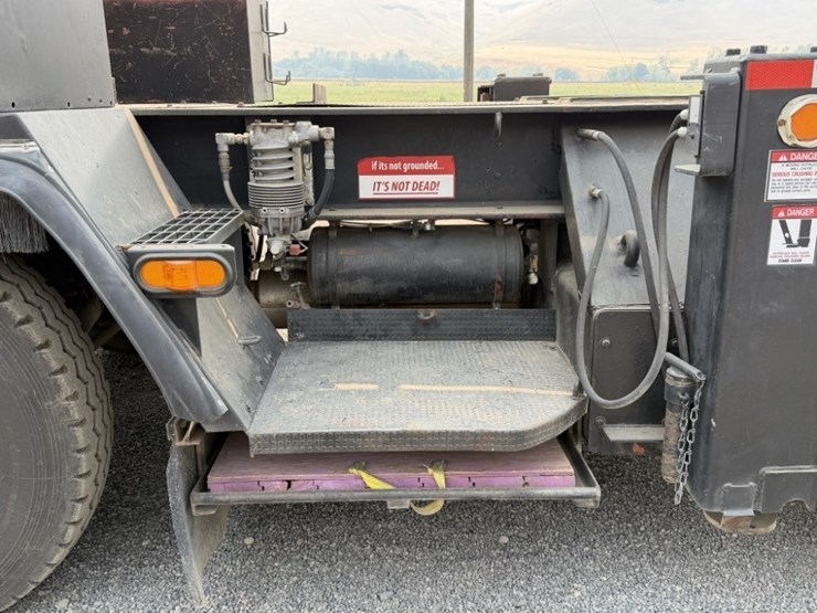 1966-grove-tm225t-image-16