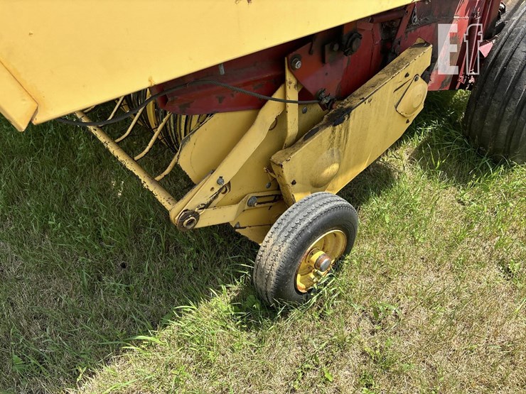 new-holland-855-image-10