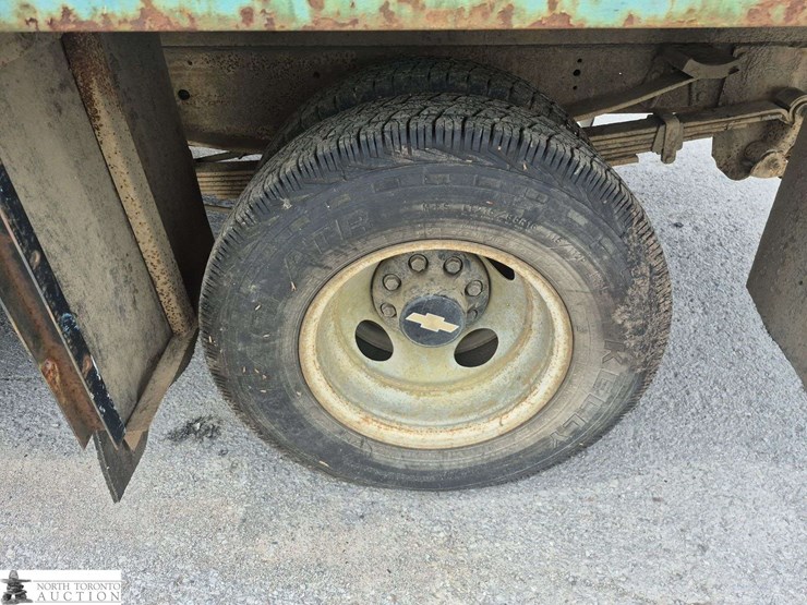 1995-chevrolet-3500-image-26
