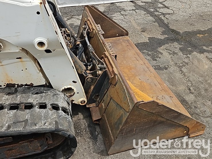 2022-bobcat-t595-image-11