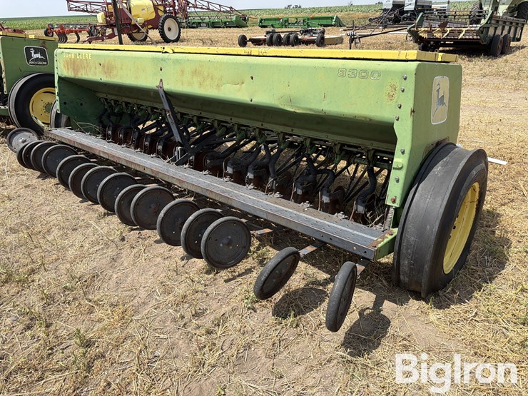 john-deere-8300-image-5
