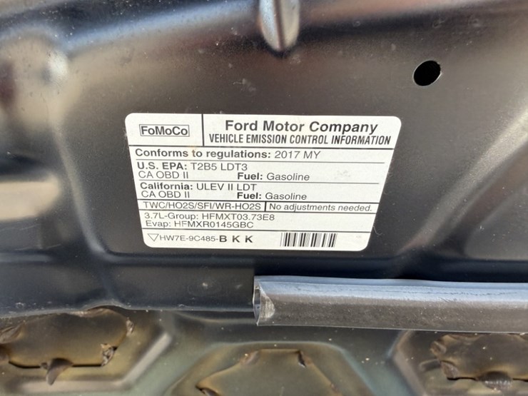 2017-ford-explorer-image-17