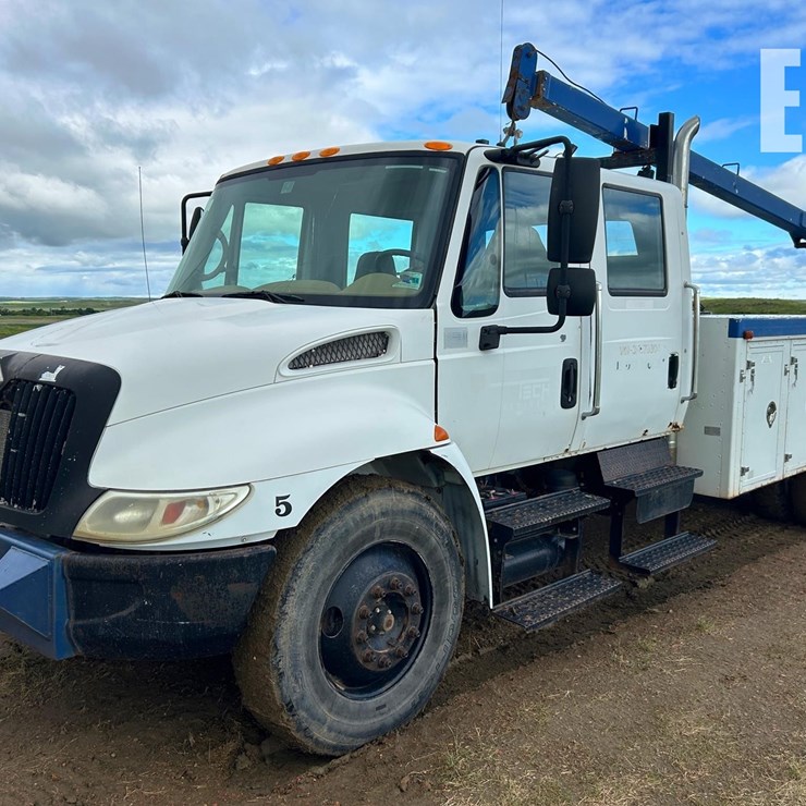 2003 INTERNATIONAL DURASTAR 4300