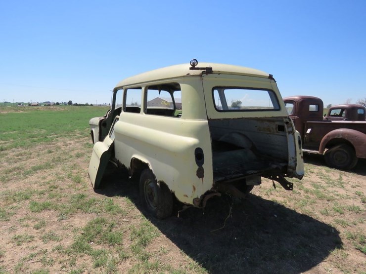 1955-gmc-suburban-image-8