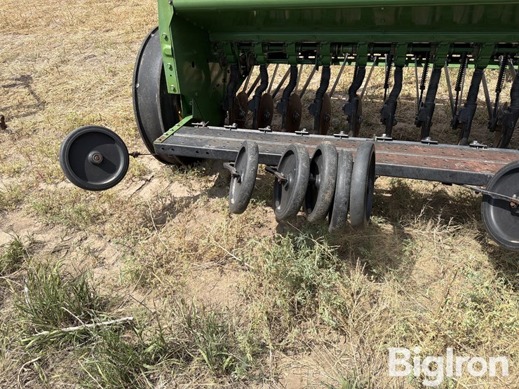 john-deere-8300-image-19