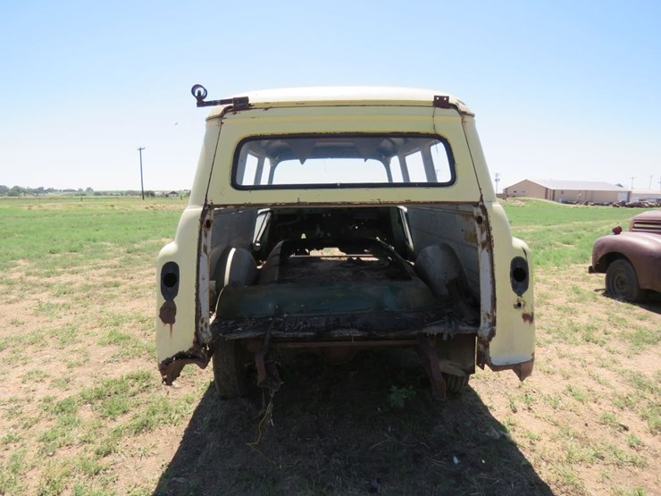 1955-gmc-suburban-image-9