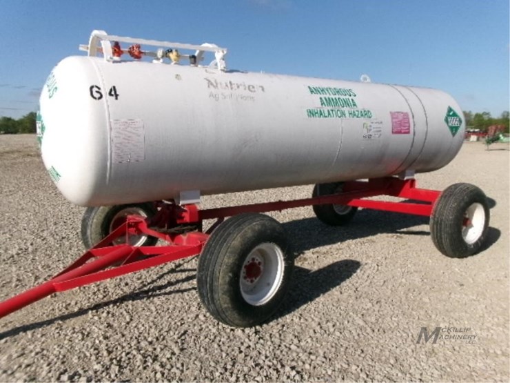 anhydrous-tank-on-gear-3373-image-2