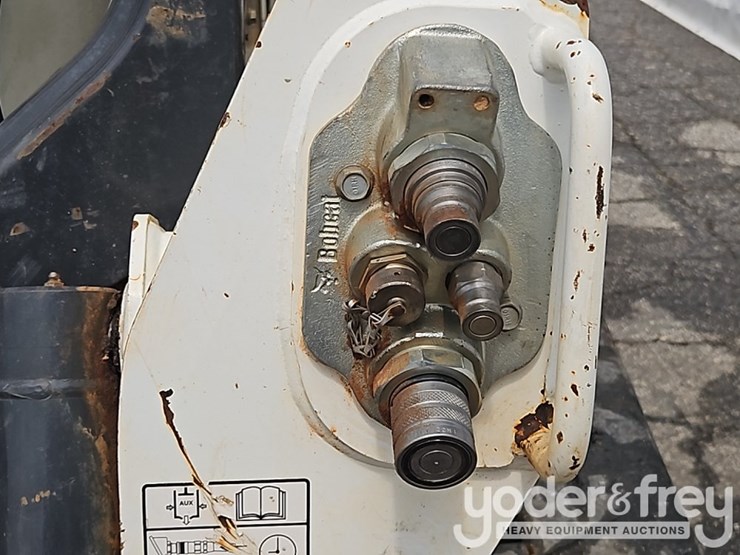 2022-bobcat-t595-image-17