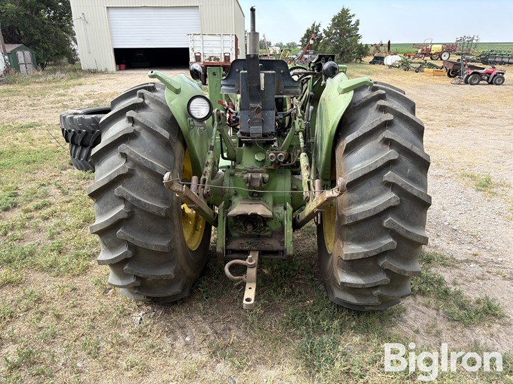 1975-john-deere-1530-image-6