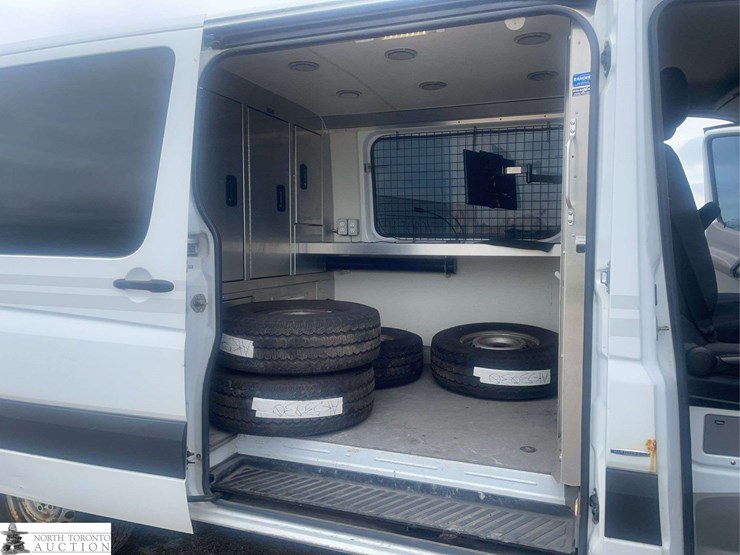 2015-mercedes-benz-sprinter-2500-image-14