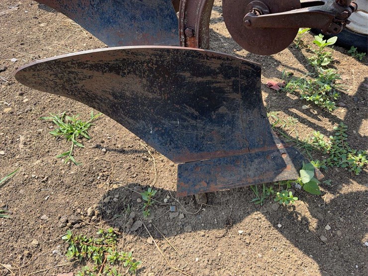 mccormick-deering-four-bottom-pull-tyle-mold-board-plow-image-18