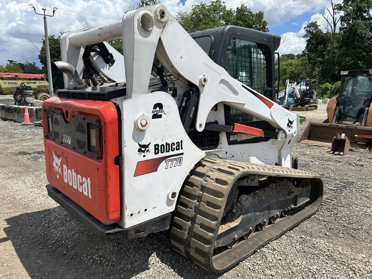 2022-bobcat-t770-image-5