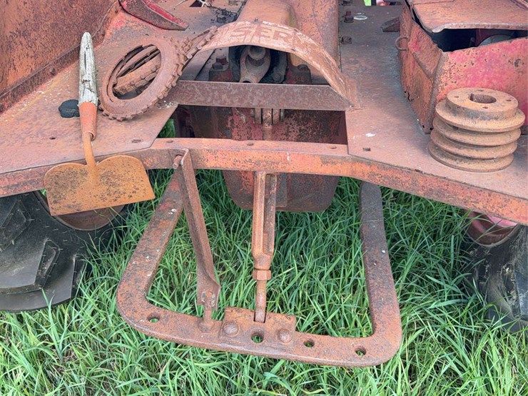 mccormick-deering-w-40-image-45