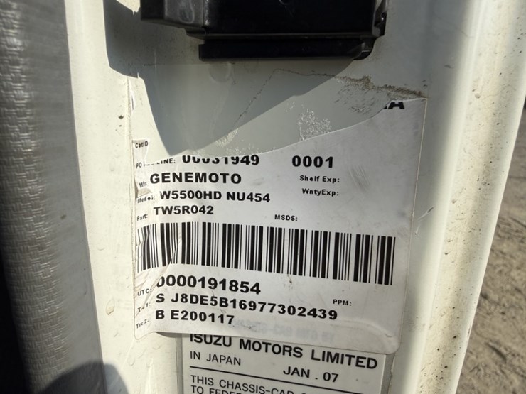 2007-gmc-w5500hd-image-24