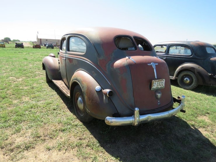 1938-desoto-2dr-sedan-image-6