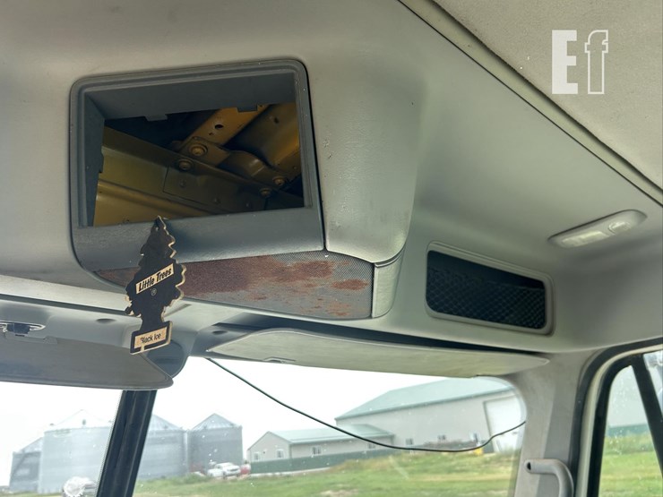 2005-freightliner-columbia-120-image-47