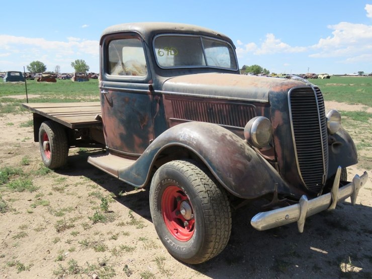 1937-ford-bb-flatbed-truck-image-1