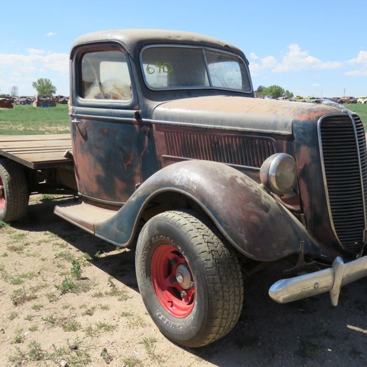 1937 Ford BB Flatbed Truck