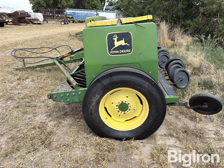 john-deere-8300-image-8