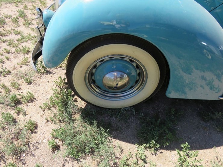 1937-ford-tudor-deluxe-sedan-image-6