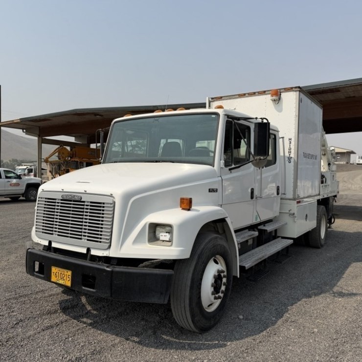 2002 FREIGHTLINER FL70